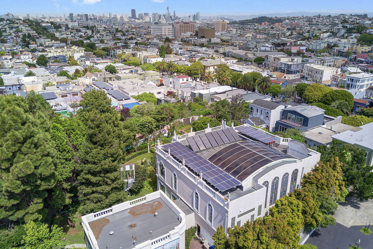 Secret Glen Park estate, occupying a full city block, on the market for