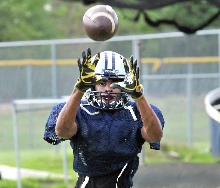 West Orange-Stark football at full strength heading into season opener