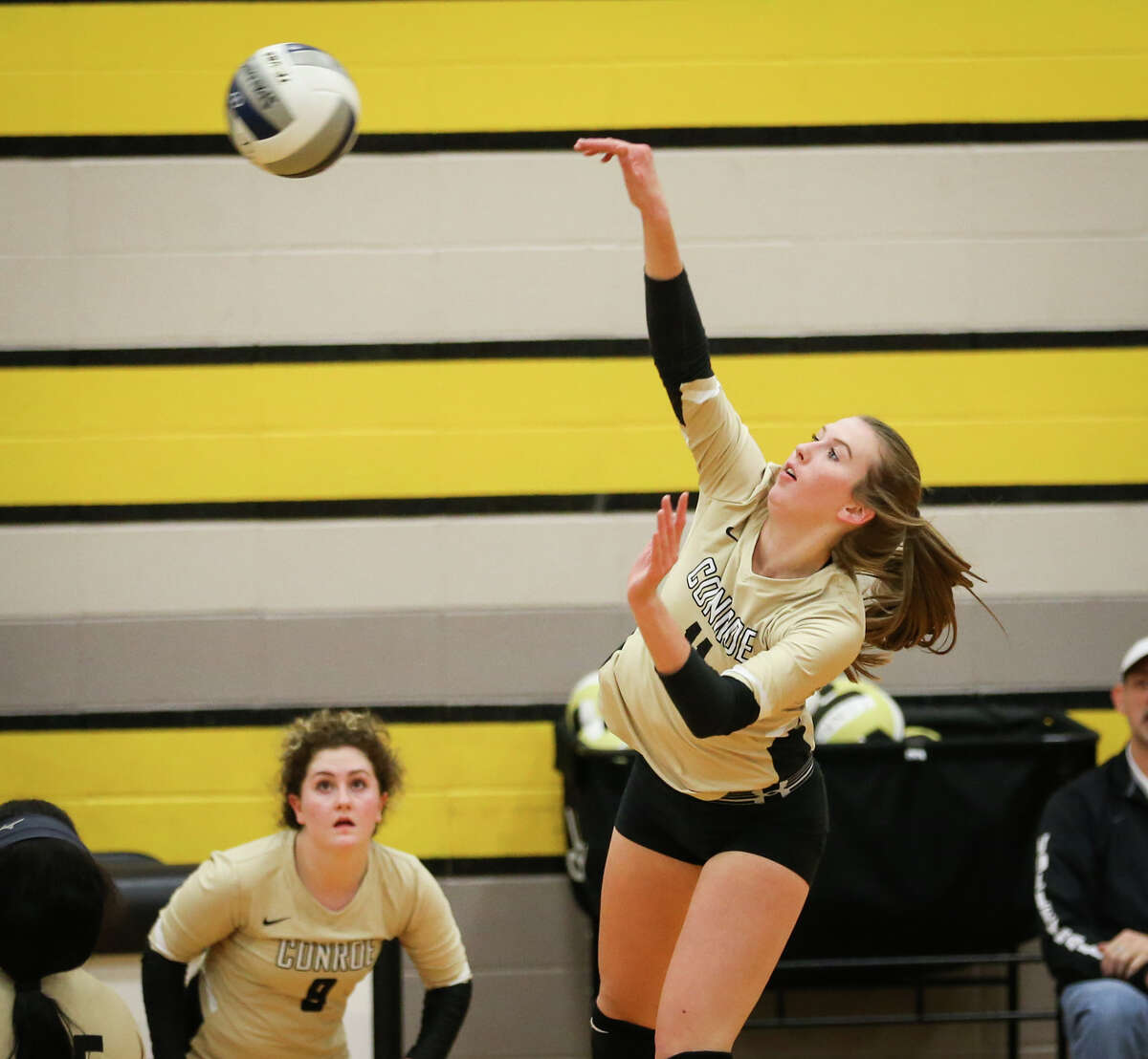 Conroe's Brooke Bartlett (11) hits the ball during the varsity volleyball game against Huffman Hargrave on Tuesday, Sept. 12, 2017, at Conroe High School. (Michael Minasi/ Chronicle)