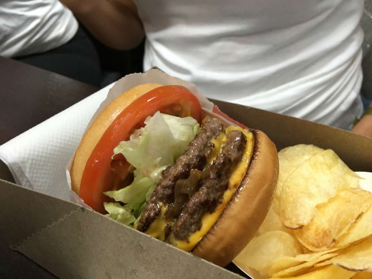 Southern Californian burger chain In-n-Out Burger opened a pop up restaurant in Swiss Cottage, London. Burger fans were queuing from 9 am for a chance to experience the cult burger in 2016. The reasoning behind the pop-ups are more of a legal issue, sources are reporting.