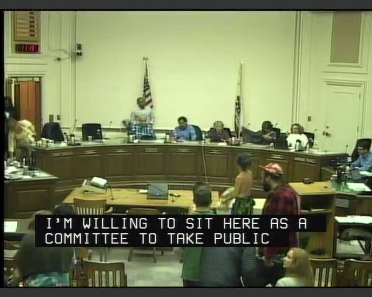 Naked rant closes Berkeley council meeting on topless ordinance