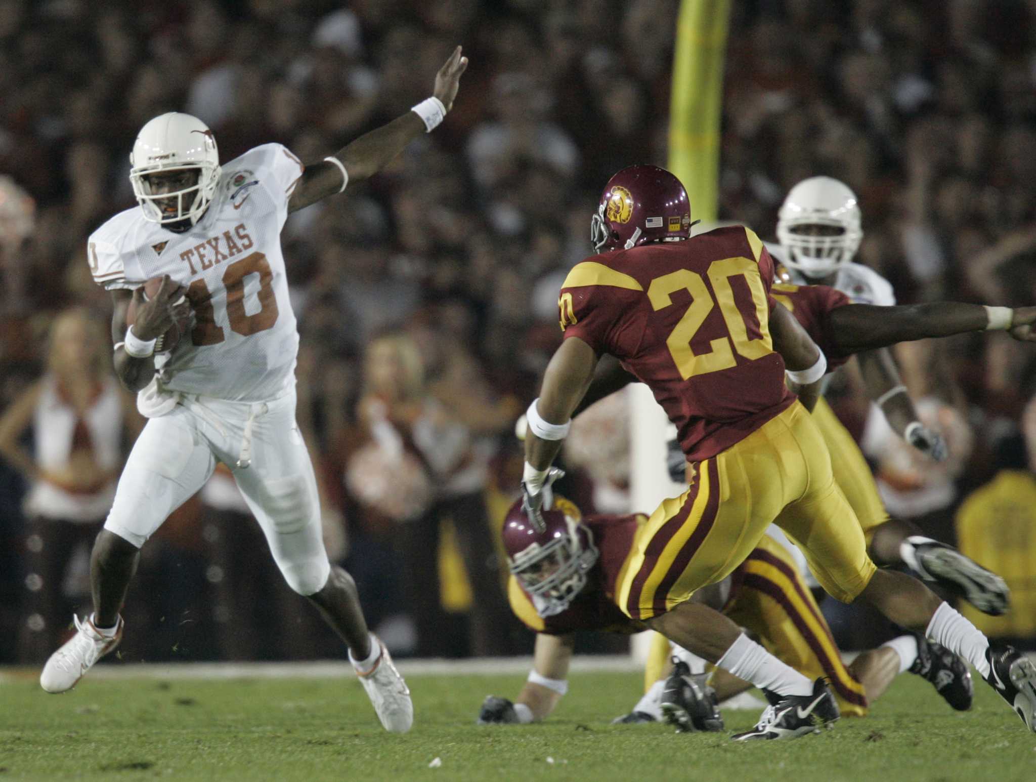 On Tv Radio As Rematch Nears Texas Usc Voices Reflect On