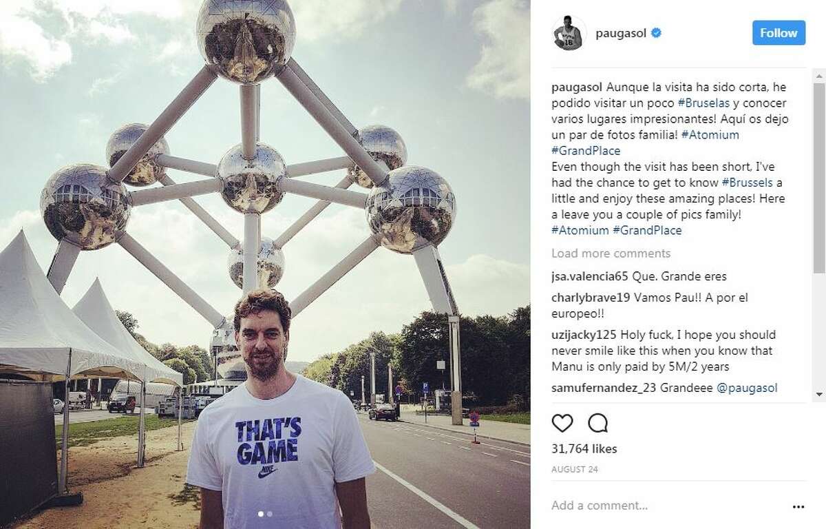 "Even though the visit has been short, I've had the chance to get to know #Brussels a little and enjoy these amazing places! Here a leave you a couple of pics family!"