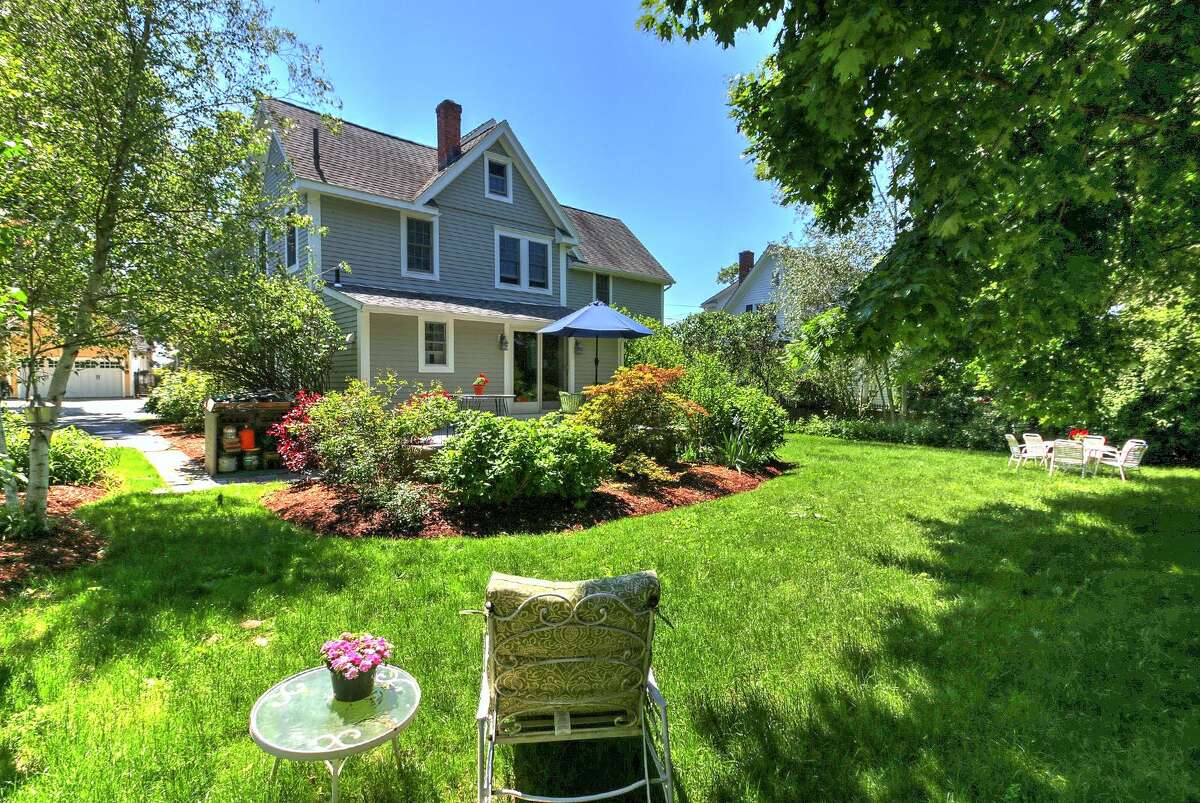 Former beachfront home still cozy Milford gem