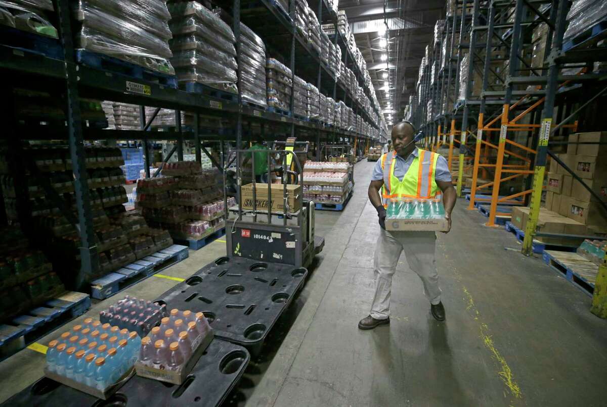 as-harvey-raged-grocers-fought-to-replenish-stores