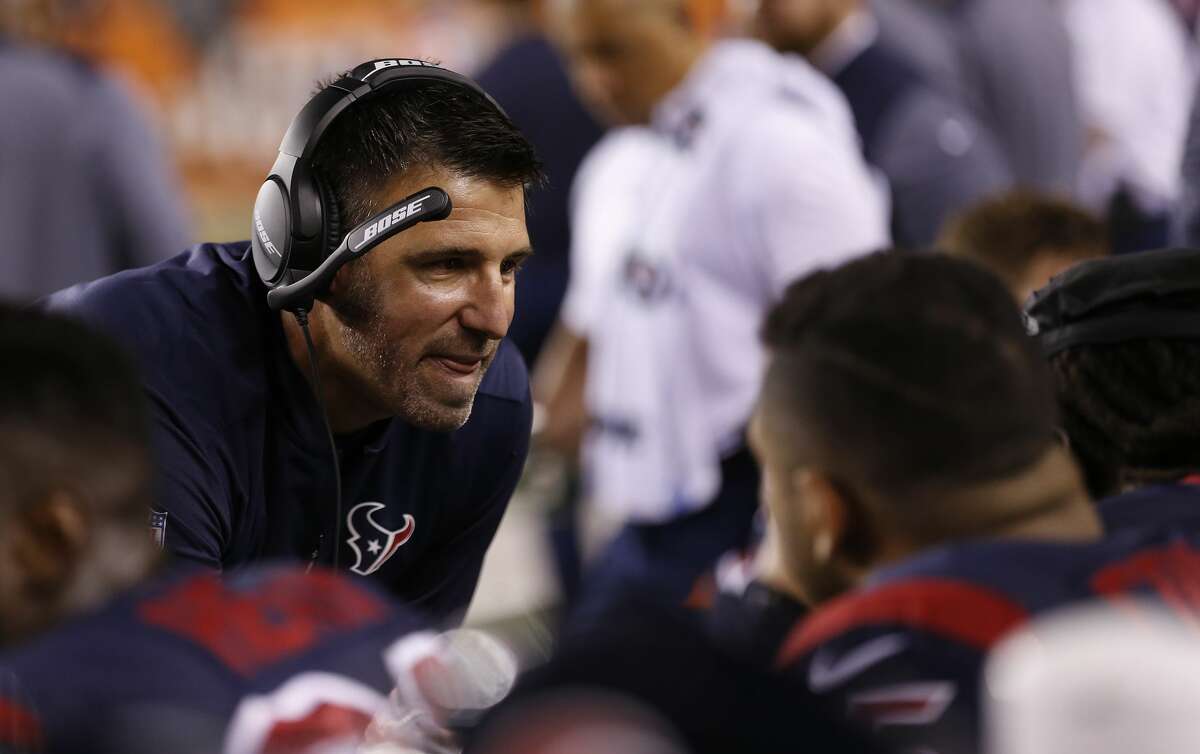 Houston Texans defensive coordinagor Mike Vrabel during the first quarter of an NFL football game at Paul Brown Stadium on Thursday, Sept. 14, 2017, in Cincinnati. ( Brett Coomer / Houston Chronicle )