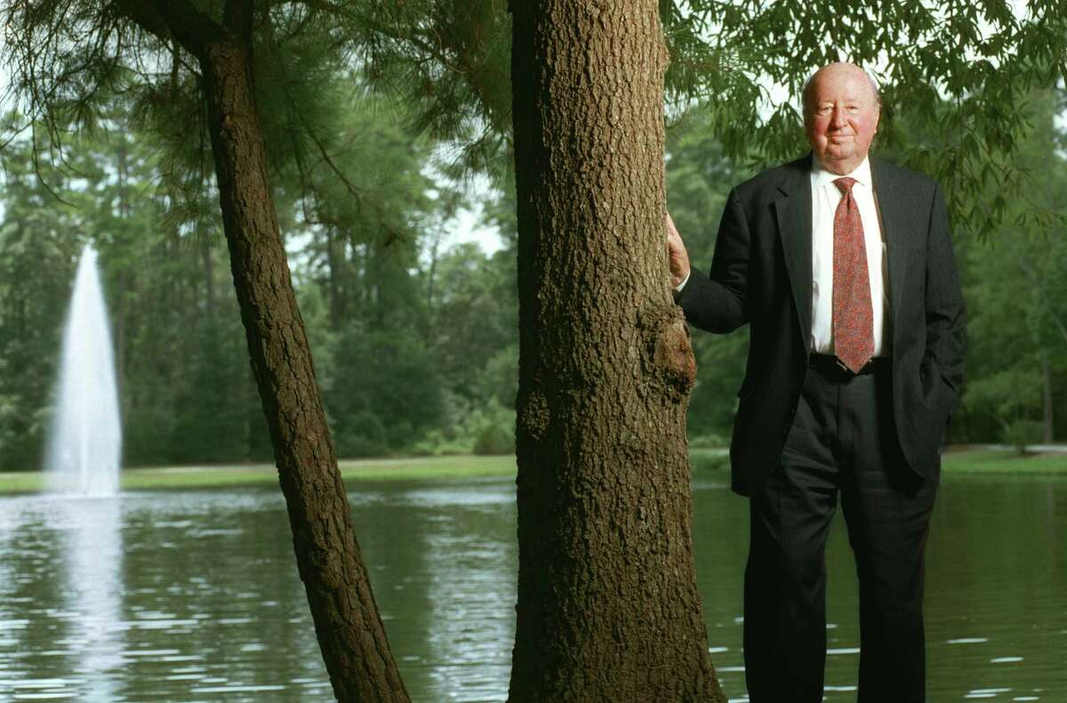 08/15/2001 - George Mitchell, who just recently sold his company, stands near his office building in The Woodlands. His remarkable career includes developing the Woodlands, restoring Galveston's Strand to greatness and, building AM Energy Company worth $3.5 billion. Â  HOUCHRON CAPTION (08/19/2001): George Mitchell stands near his office building in The Woodlands, the development he created. He also built, from the ground up, an energy company that takes in $1.7 billion each year. HOUCHRON CAPTION (11/13/2003): Woodlands founder George Mitchell. WOODLANDS HISTORY.