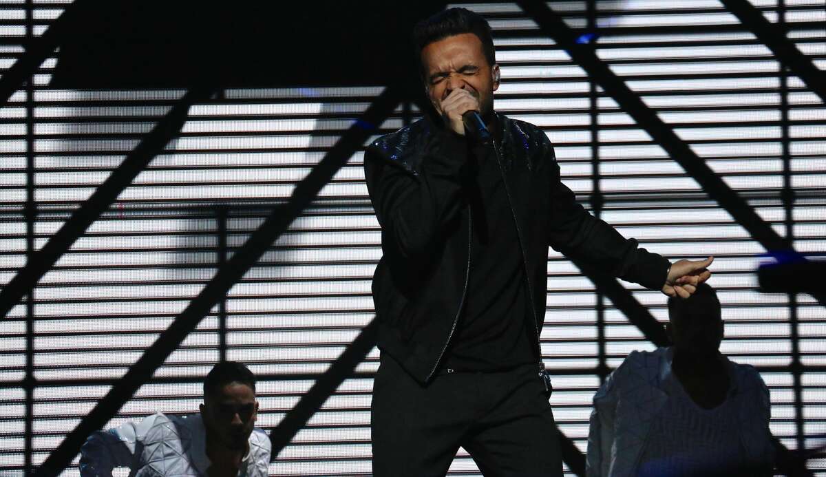 Puerto Rican crooner Luis Fonsi dazzled fans the Majestic Saturday night, Sept. 16, 2017, as part of his "Love + Dance World Tour."