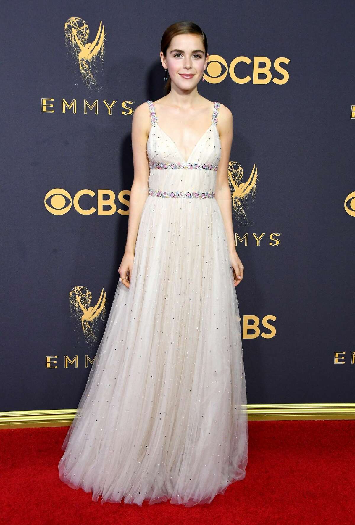 'Modern Family' star Sarah Hyland has the best reaction to her Emmy's