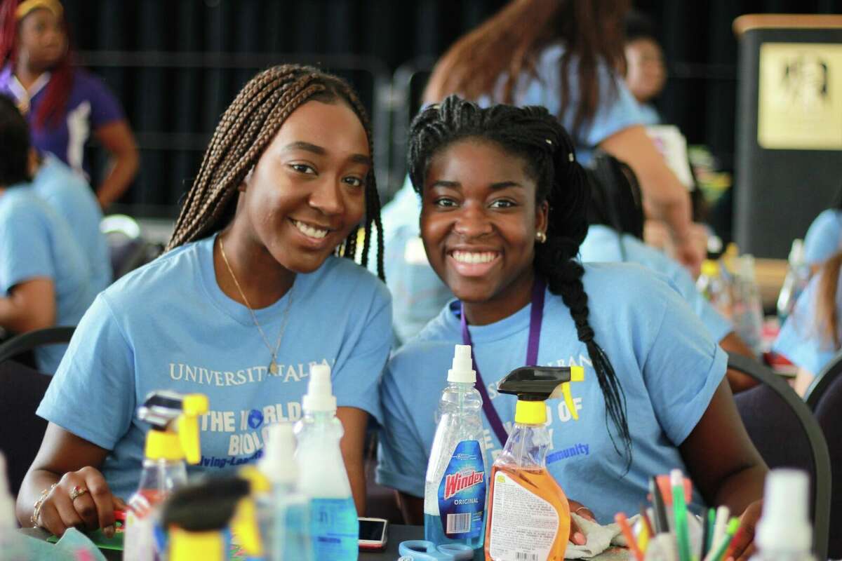 SEEN: UAlbany's Living-Learning Communities Day of Service