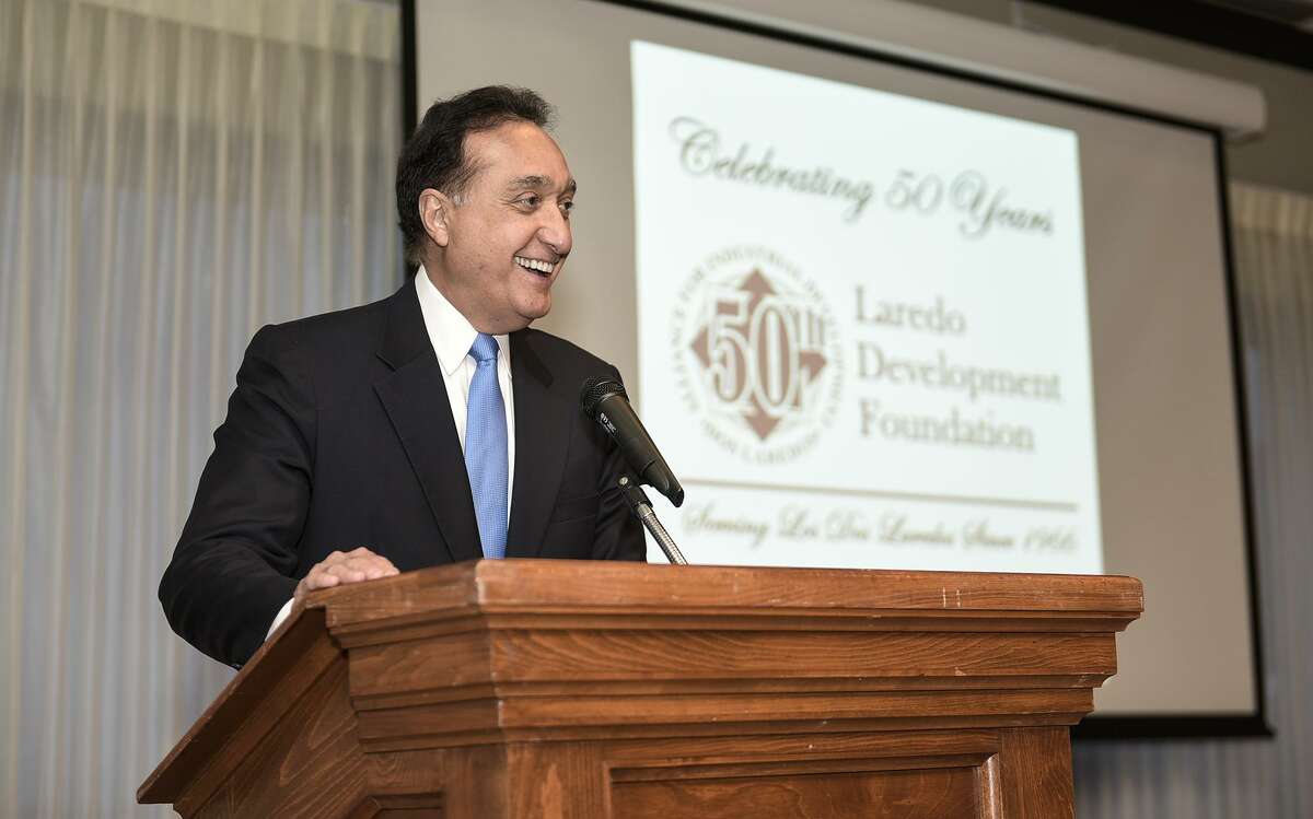Former San Antonio Mayor and former U.S. Housing Secretary Henry Cisneros wrote the introduction to a new 66-page book on the Texas Triangle economy.