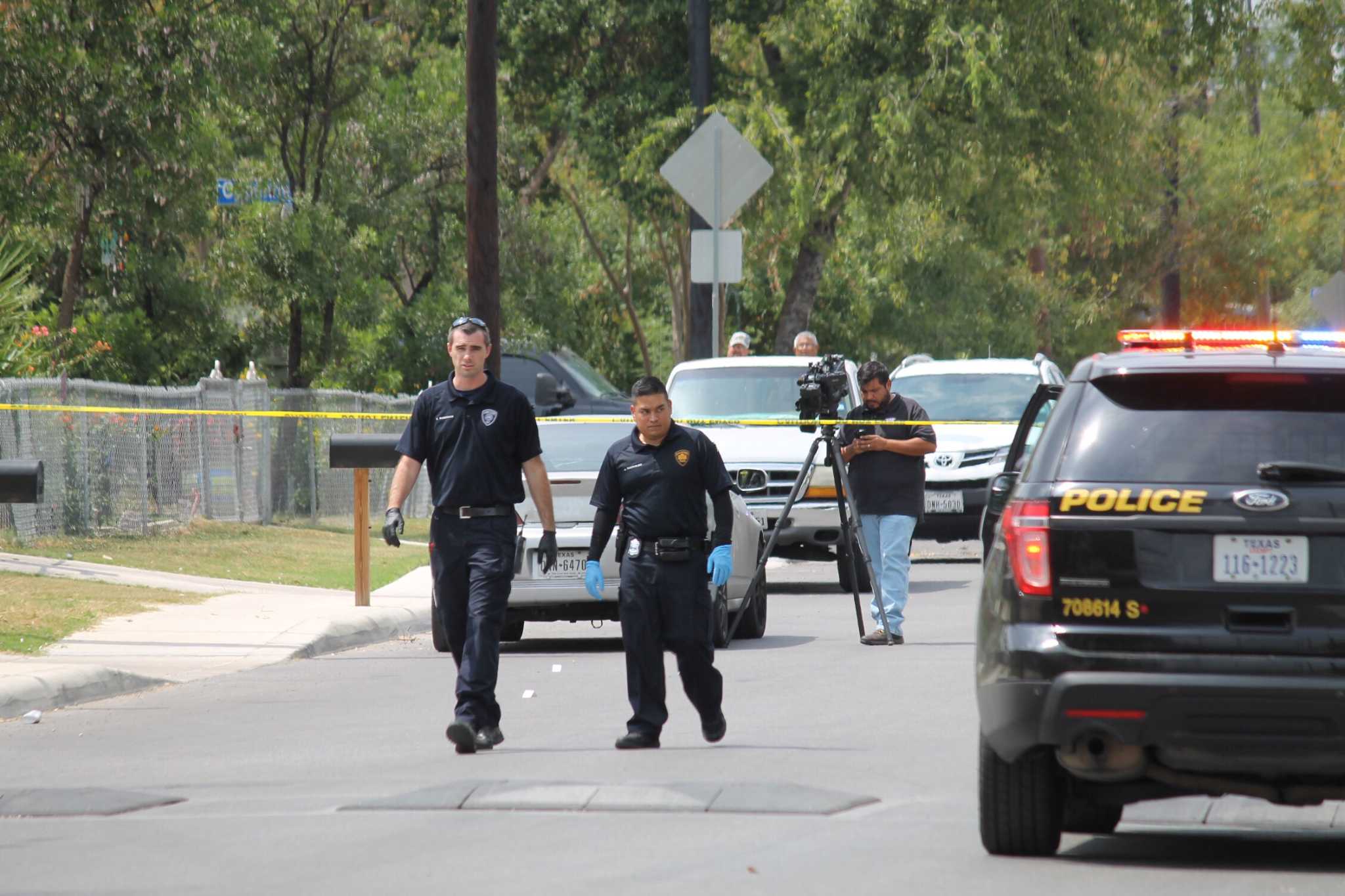 Police: Man fatally shot after exchanging gunfire with suspects ...