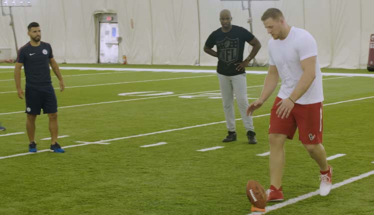 Texans' JJ Watt meets Man City's Sergio Aguero (photo) - Sports