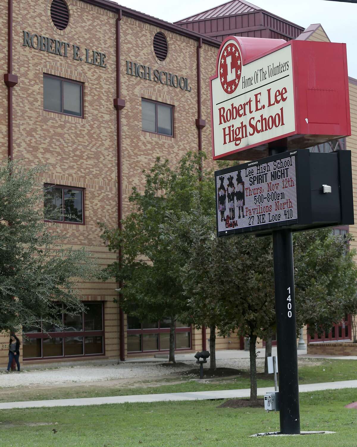 For new Lee High School name, NEISD wants 'an idea, not a person'