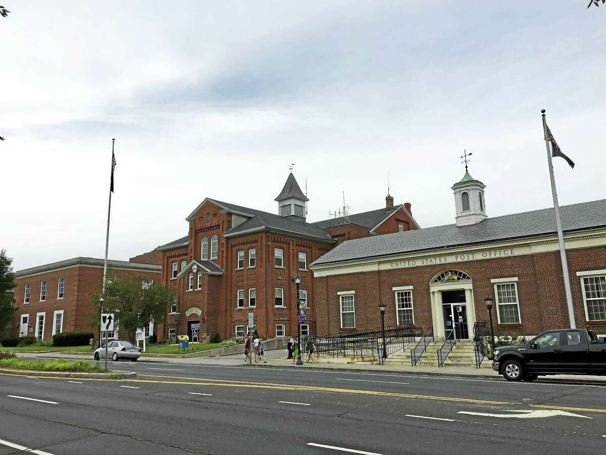 Winsted Town Hall roof replaced after leaks