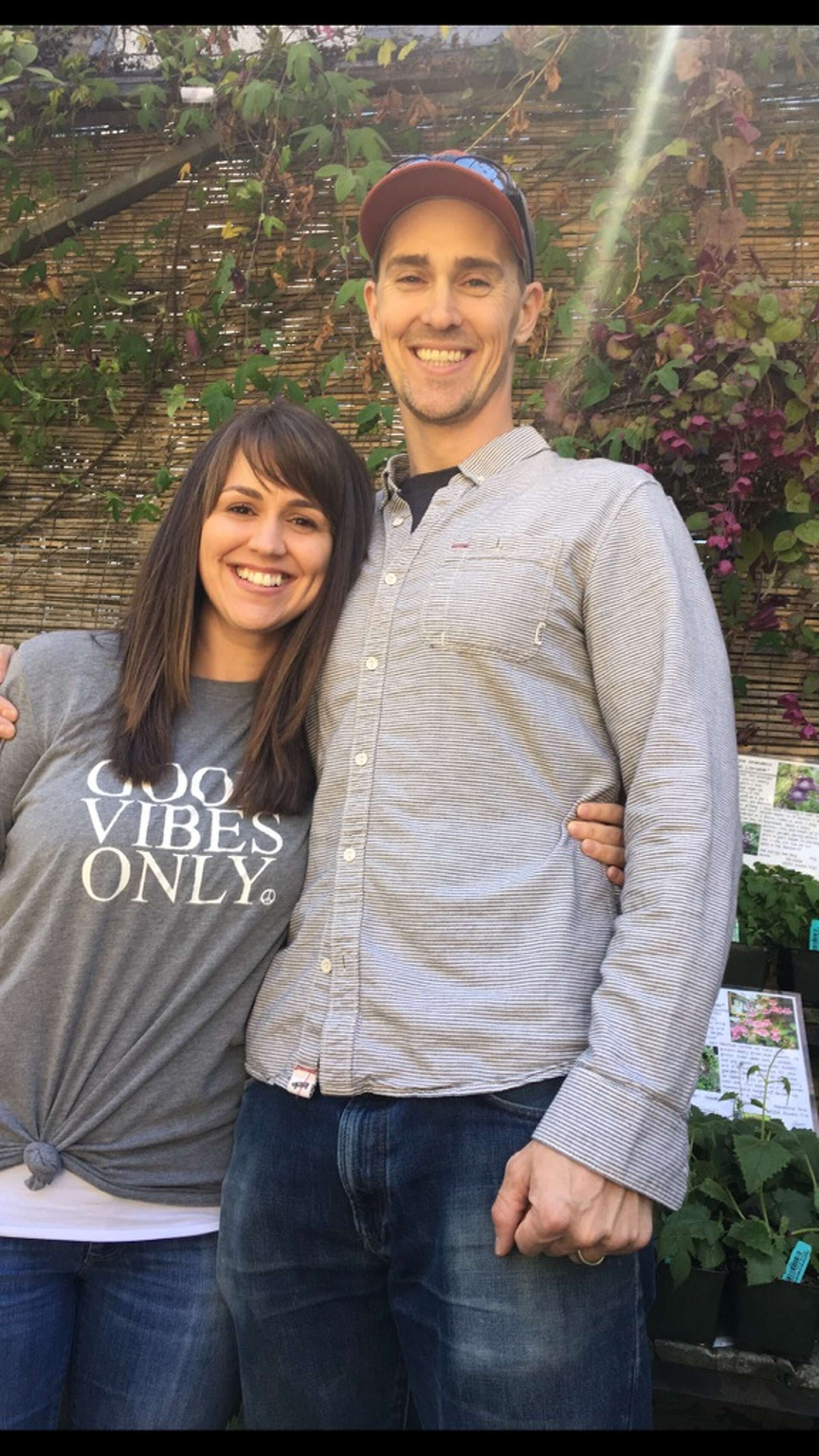 100％安い After a 23andMe DNA test, Northern California woman その他