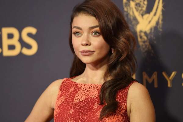 Modern Family Star Sarah Hyland Has The Best Reaction To Her