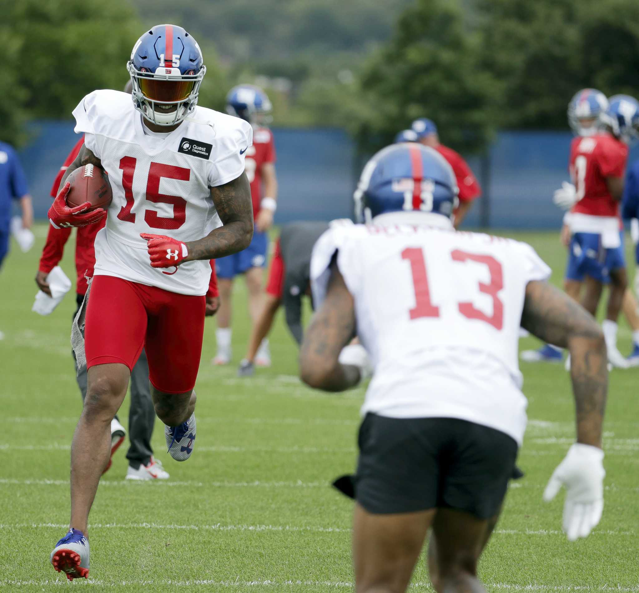 Victor Cruz, Odell Beckham play catch at Giants mini-camp 