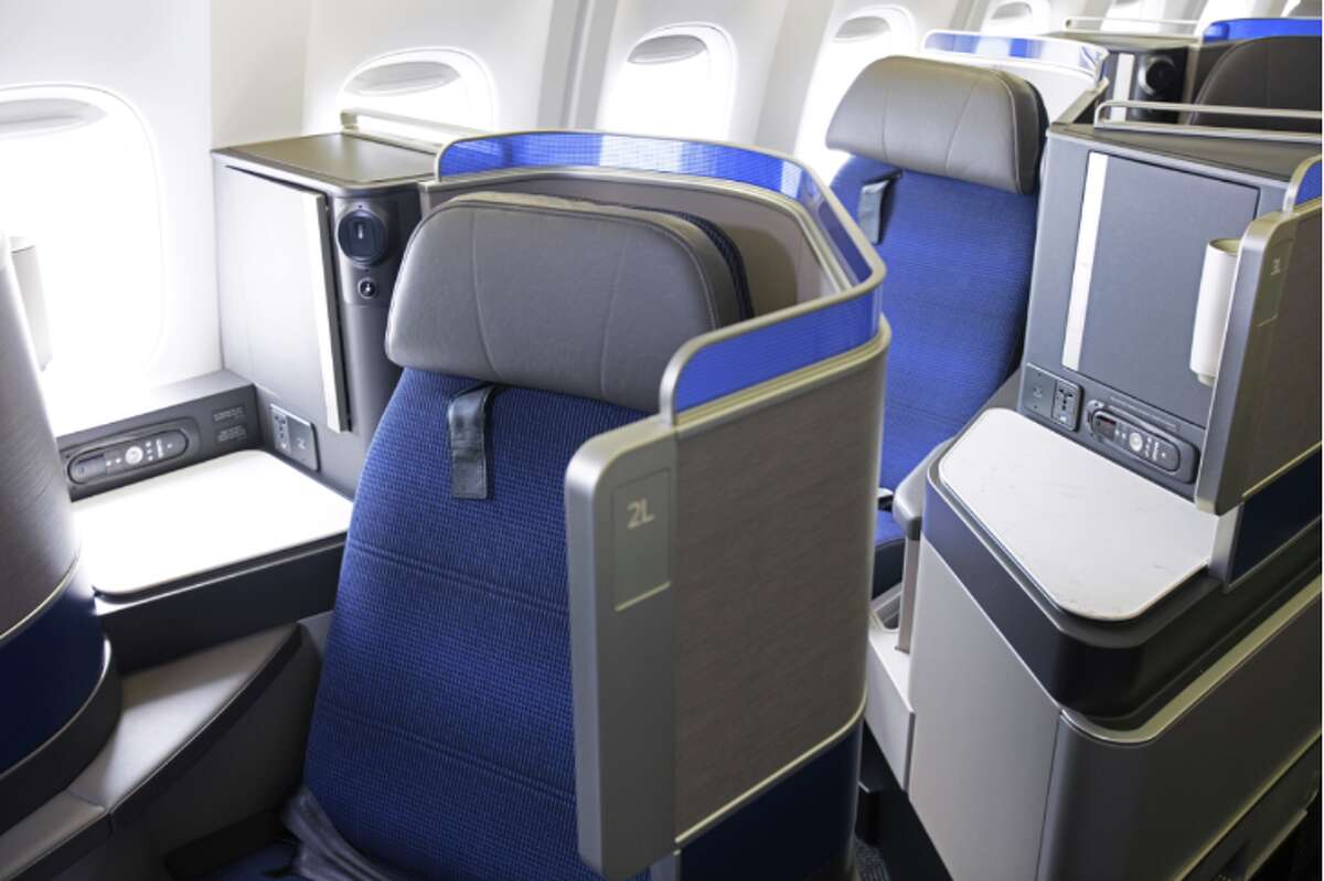 Odd-numbered window seats are more private on in United's B767 Polaris business class