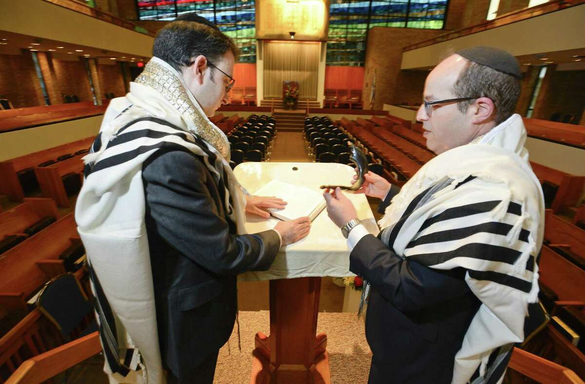 rosh hashanah streaming live services cantor azi schwartz rosh hashanah streaming live services cantor azi schwartz
