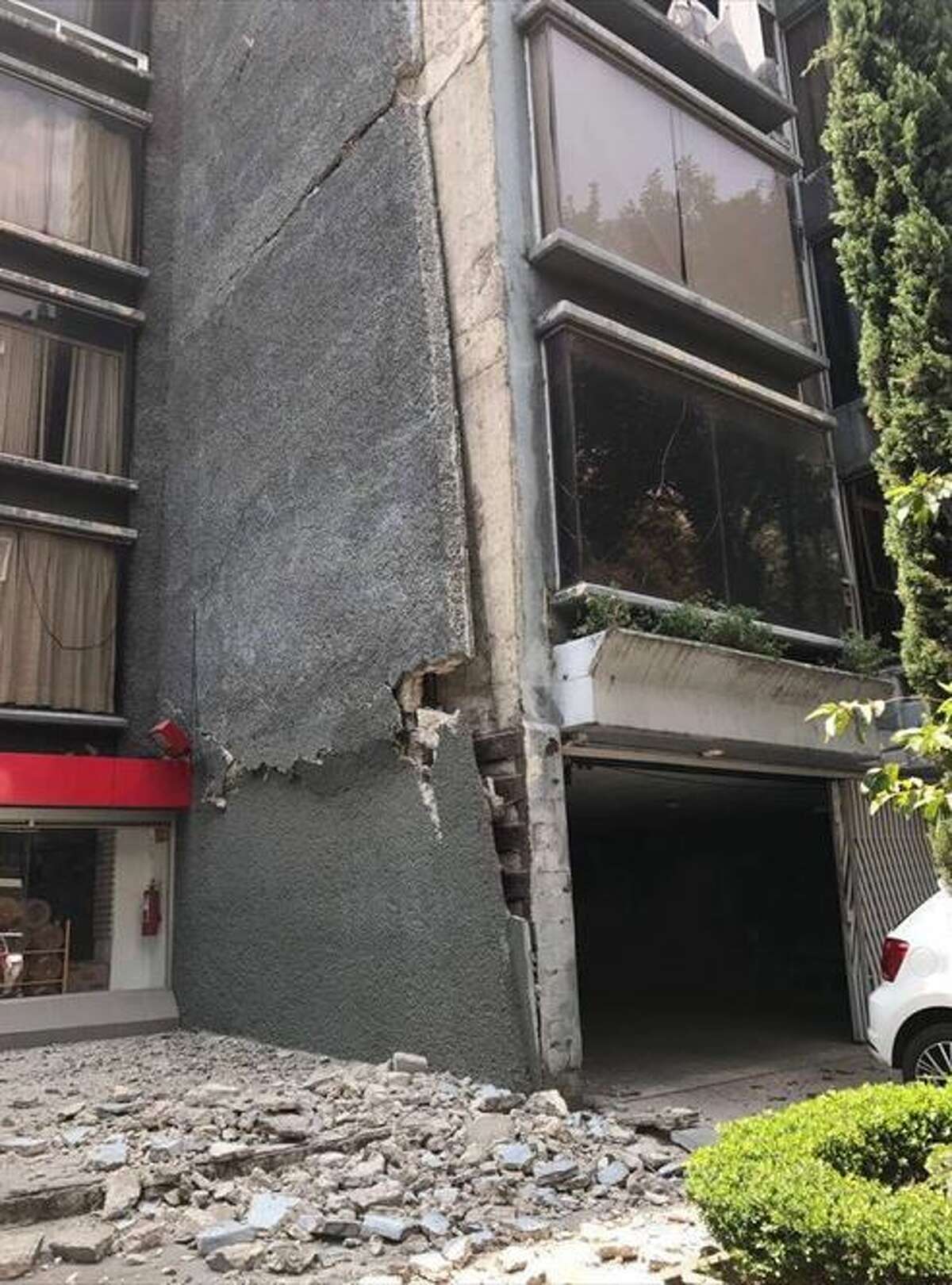 A partially collapsed building located in Colonia Juárez, was Nuevo Laredoan Ethel Gonzá 