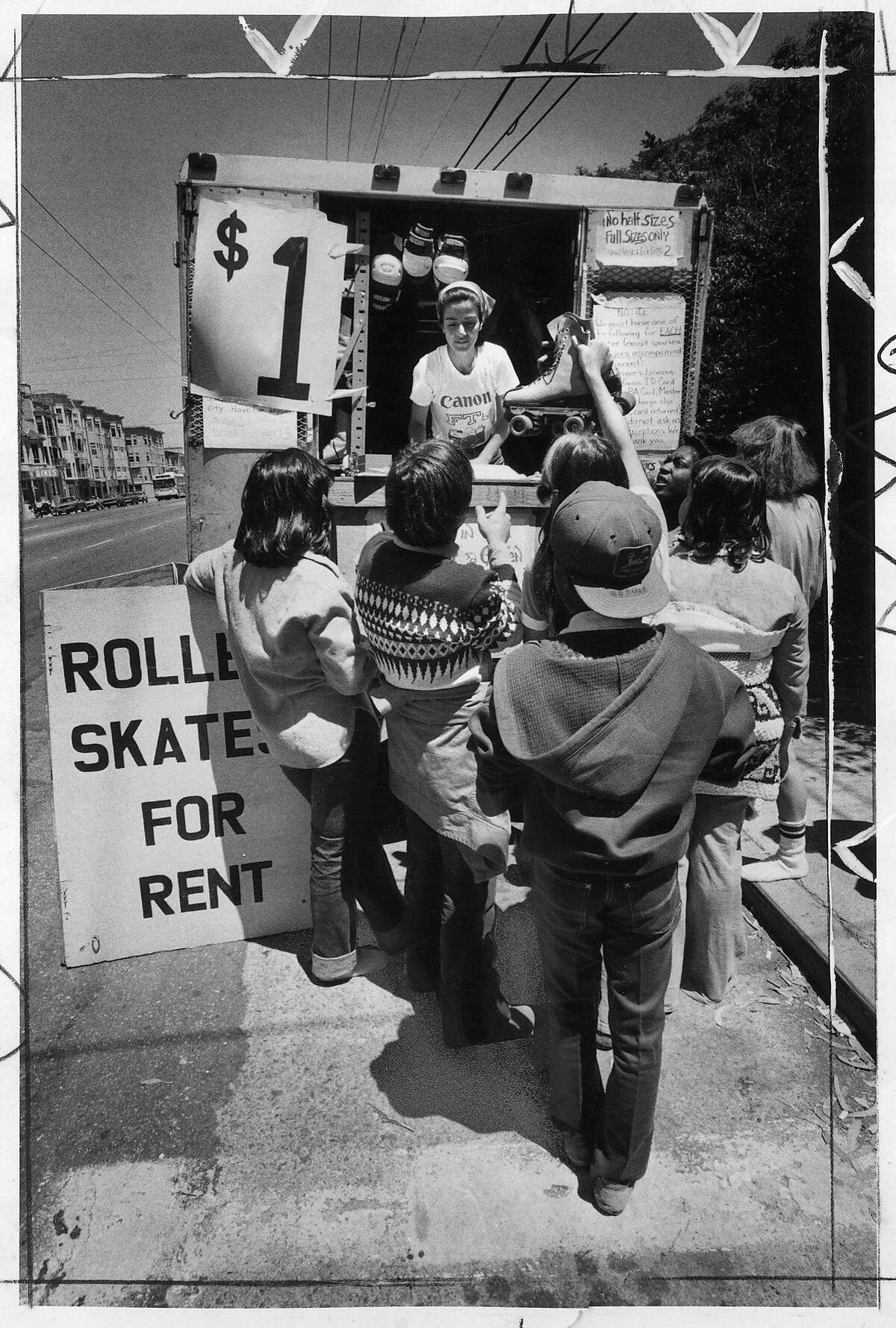 These 1970s Golden Gate Park roller skaters are pure joy