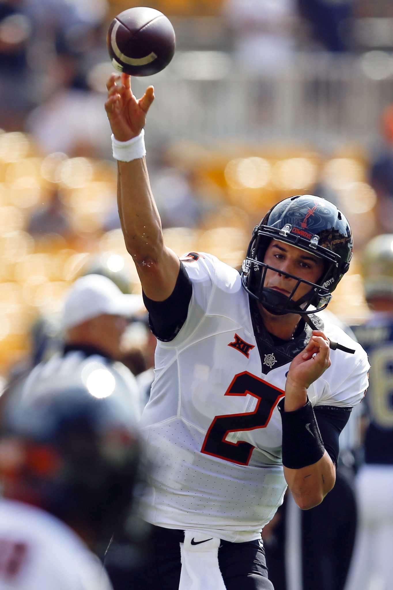 NCAA FOOTBALL Top QBs guiding teams to success in Big 12