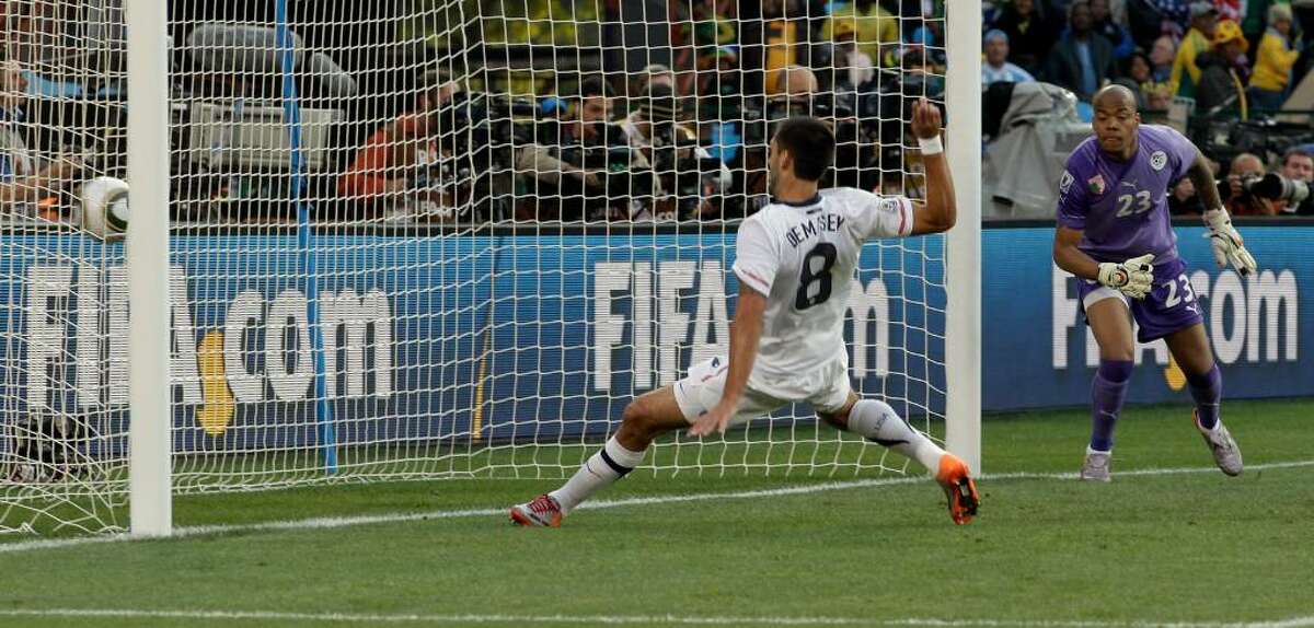 What The Hell Are You Doing, Clint Dempsey? - The Champaign Room