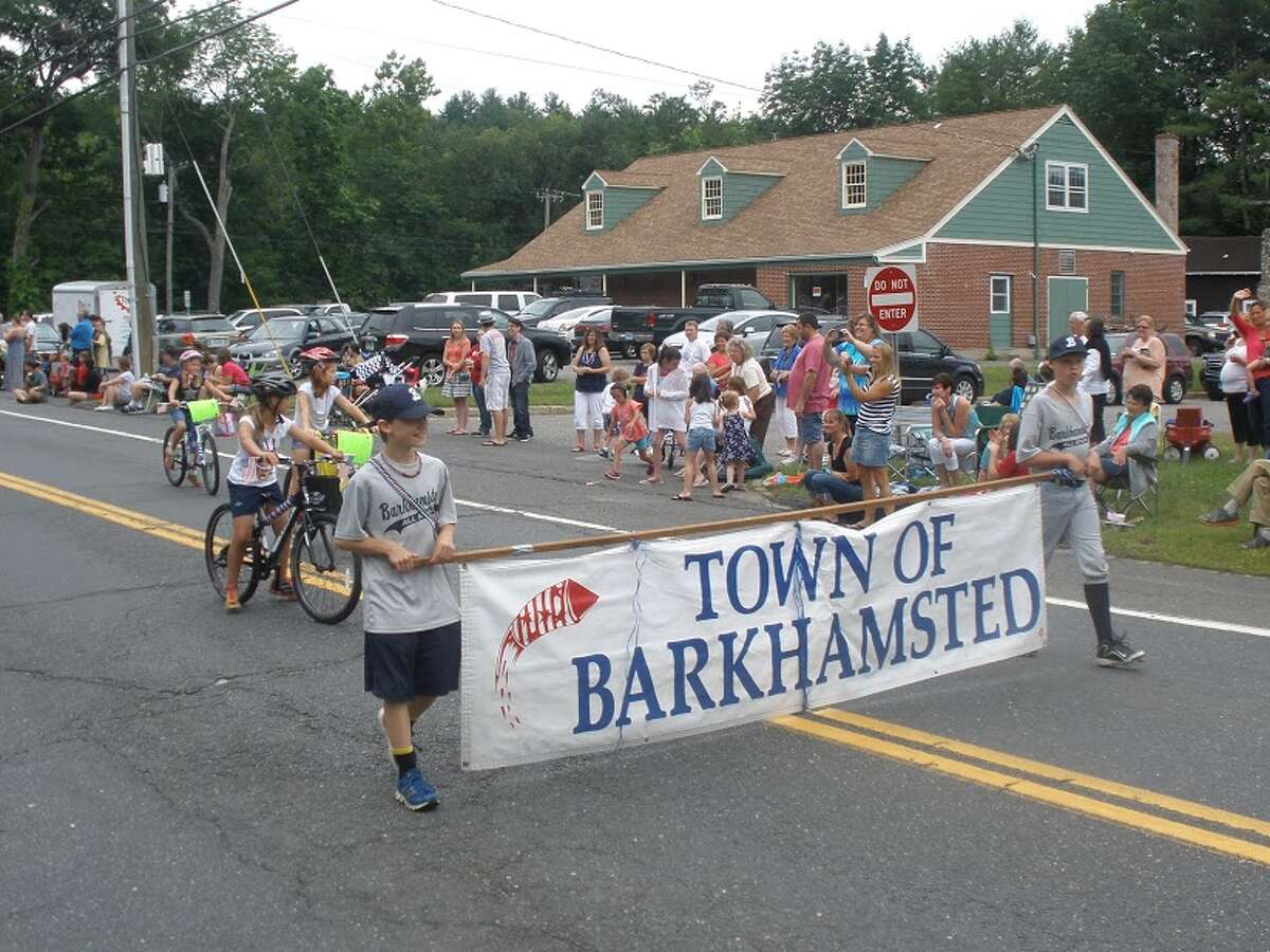 Barkhamsted Independence Day parade also a celebration of lighthouse