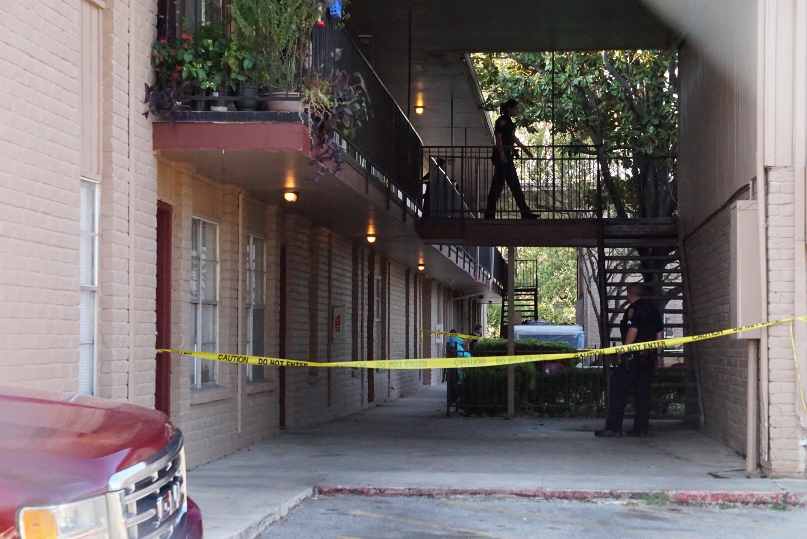 Man critical after North Side stabbing