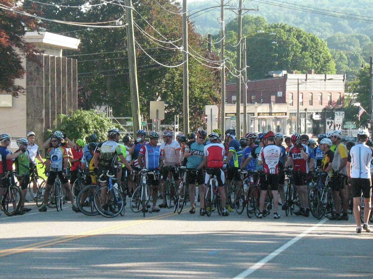 1,000 riders participate in 12th annual Tour of the Litchfield Hills