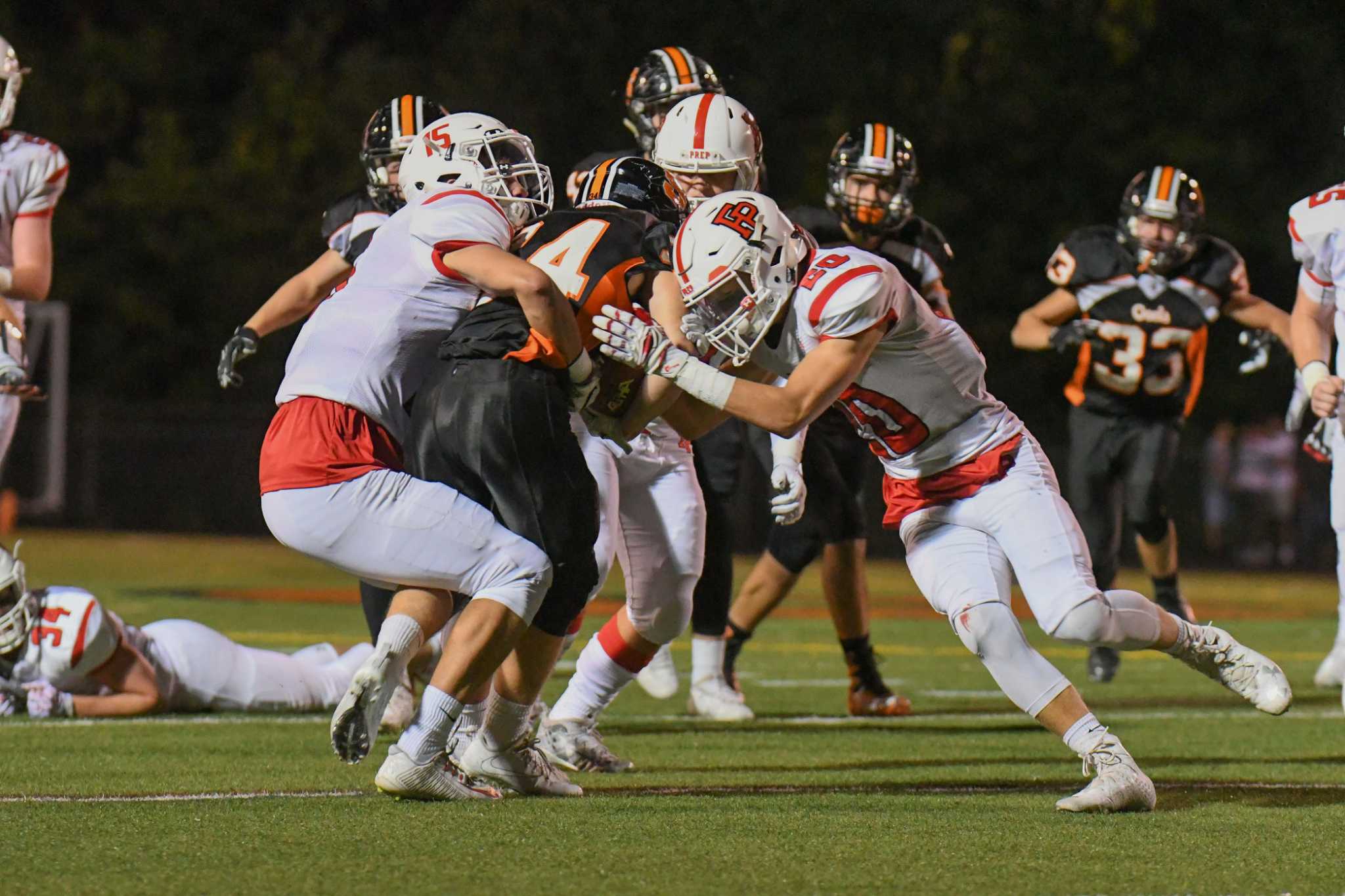 Shelton football edges Fairfield Prep