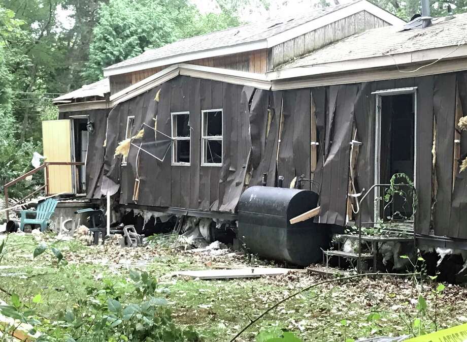 Husband, wife died from injuries days after Clinton mobile home