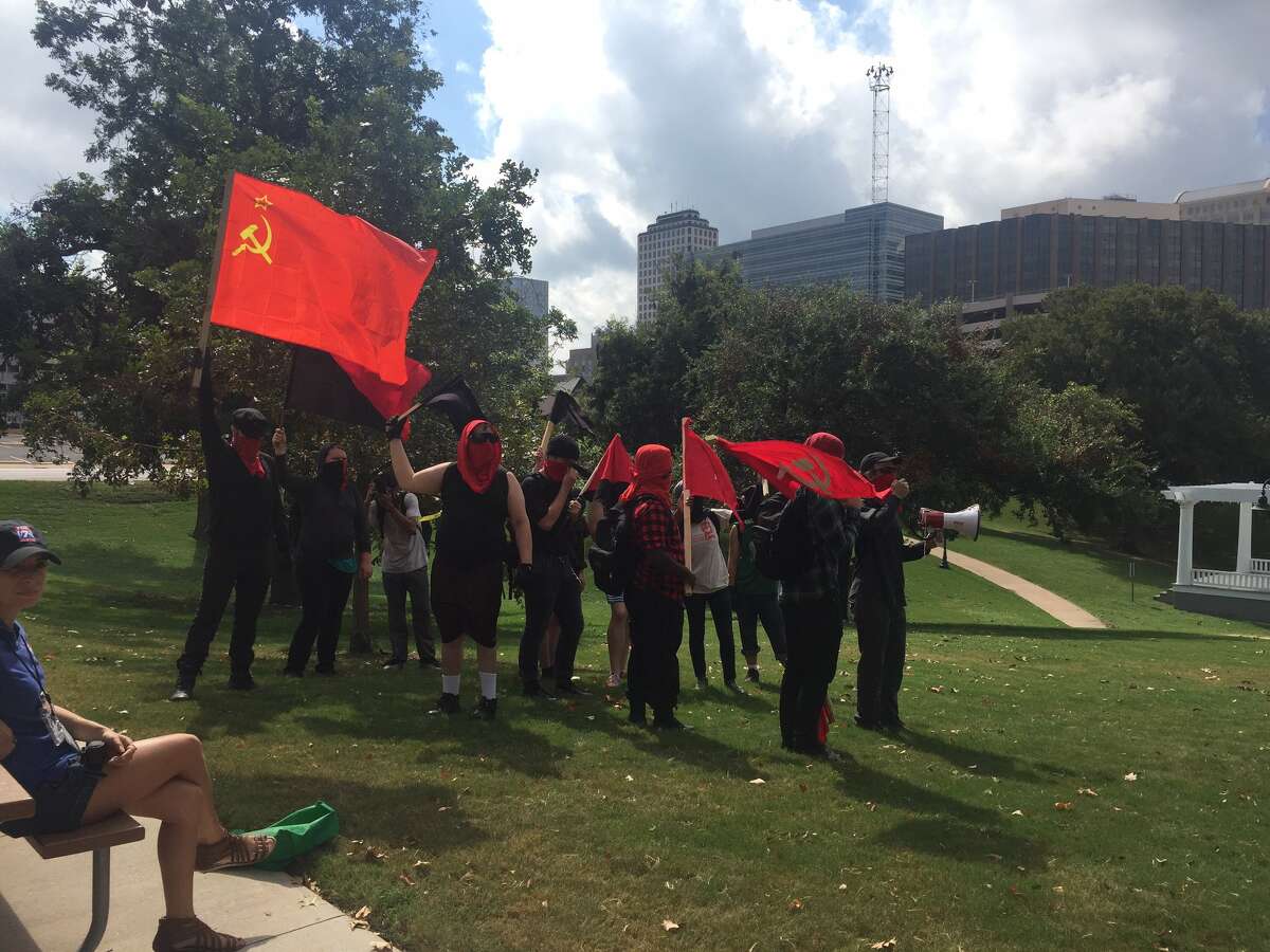 Counter-protest turns rowdy on Capitol grounds