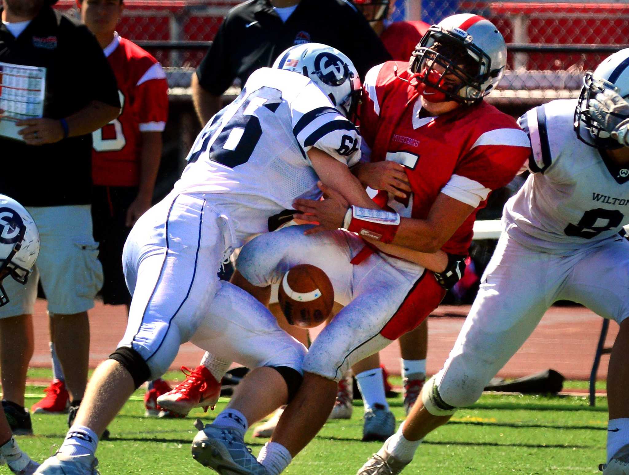 Wilton Runs Past Warde 31 21 Connecticut Post