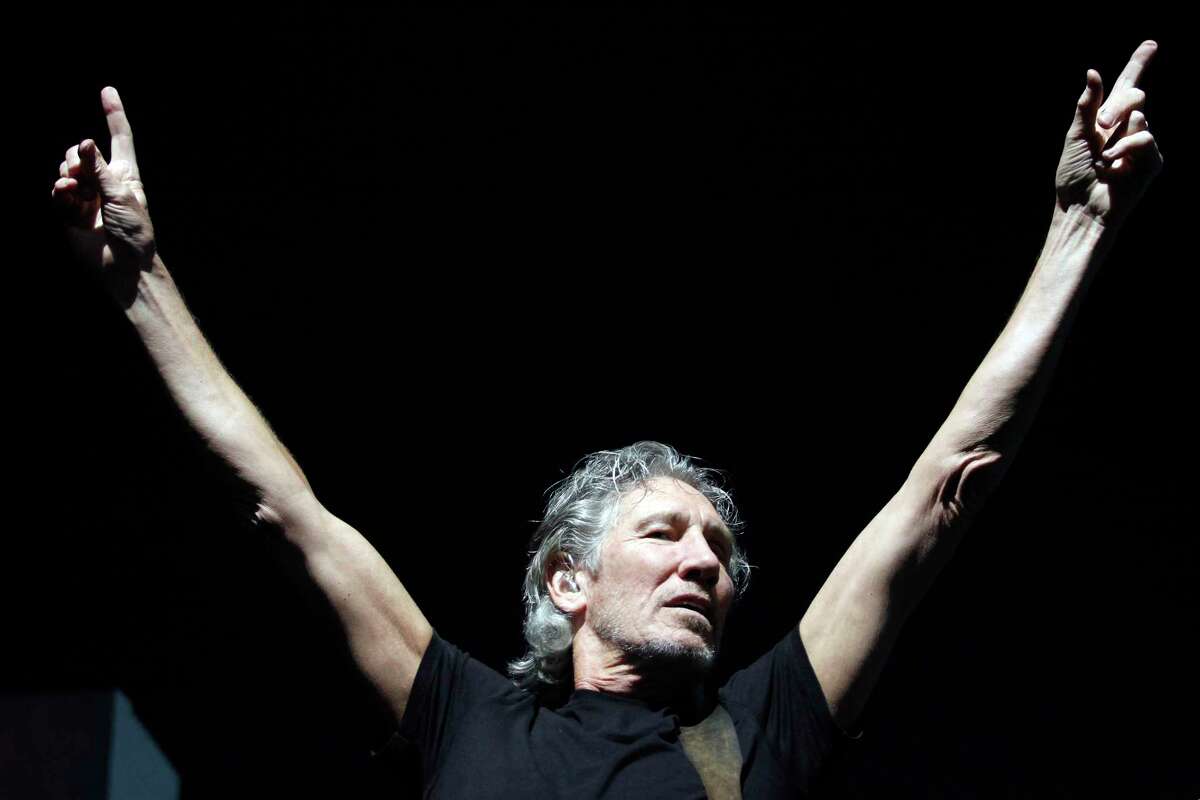Roger Waters erected 'The Wall' @ Yankee Stadium (twice) -- (night