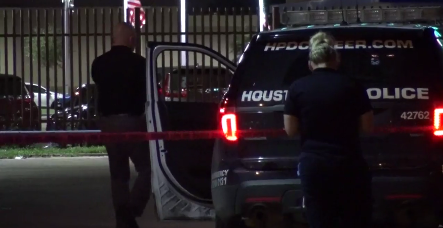 Shots fired at police outside of southwest Houston restaurant
