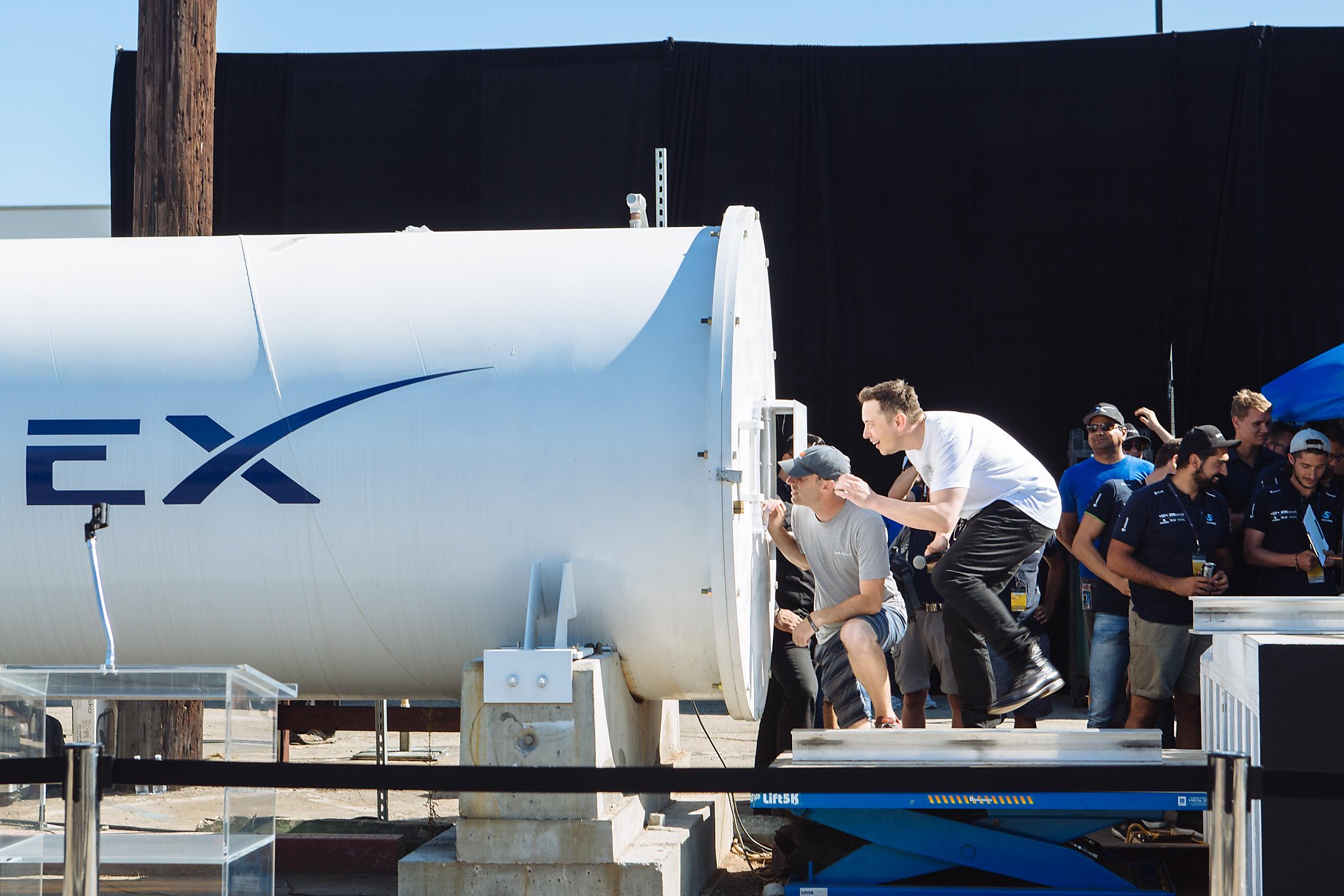 In quest to build Musk’s hyperloop, students reap scant rewards