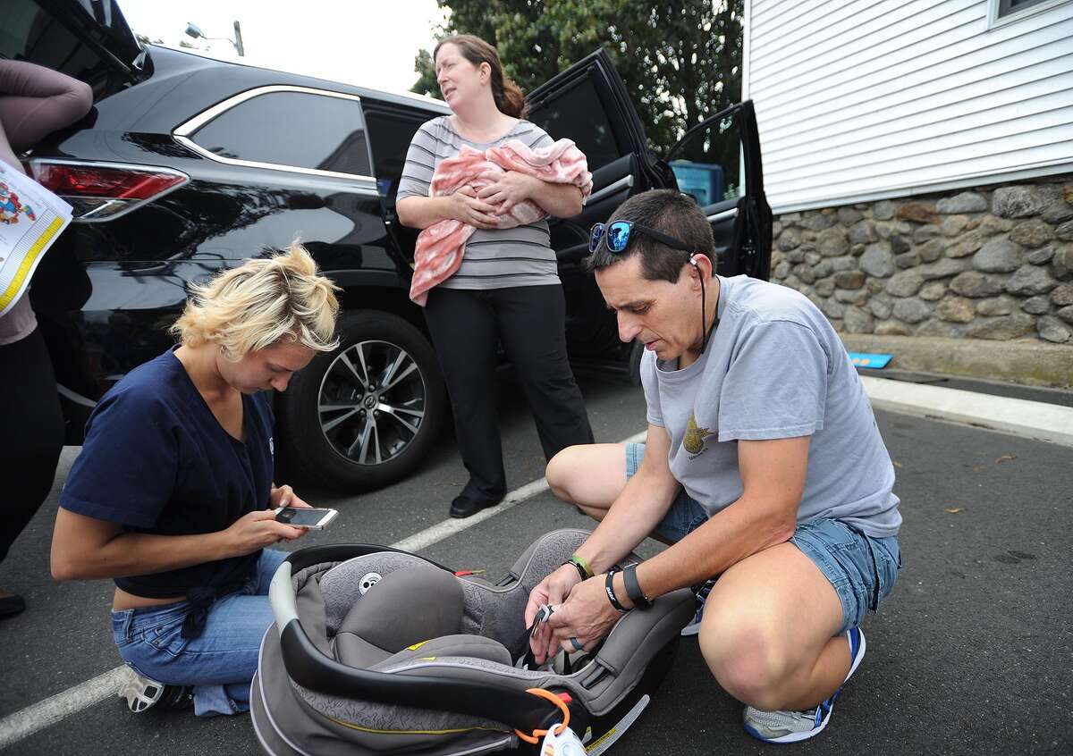 Parents, experts applaud new car seat laws