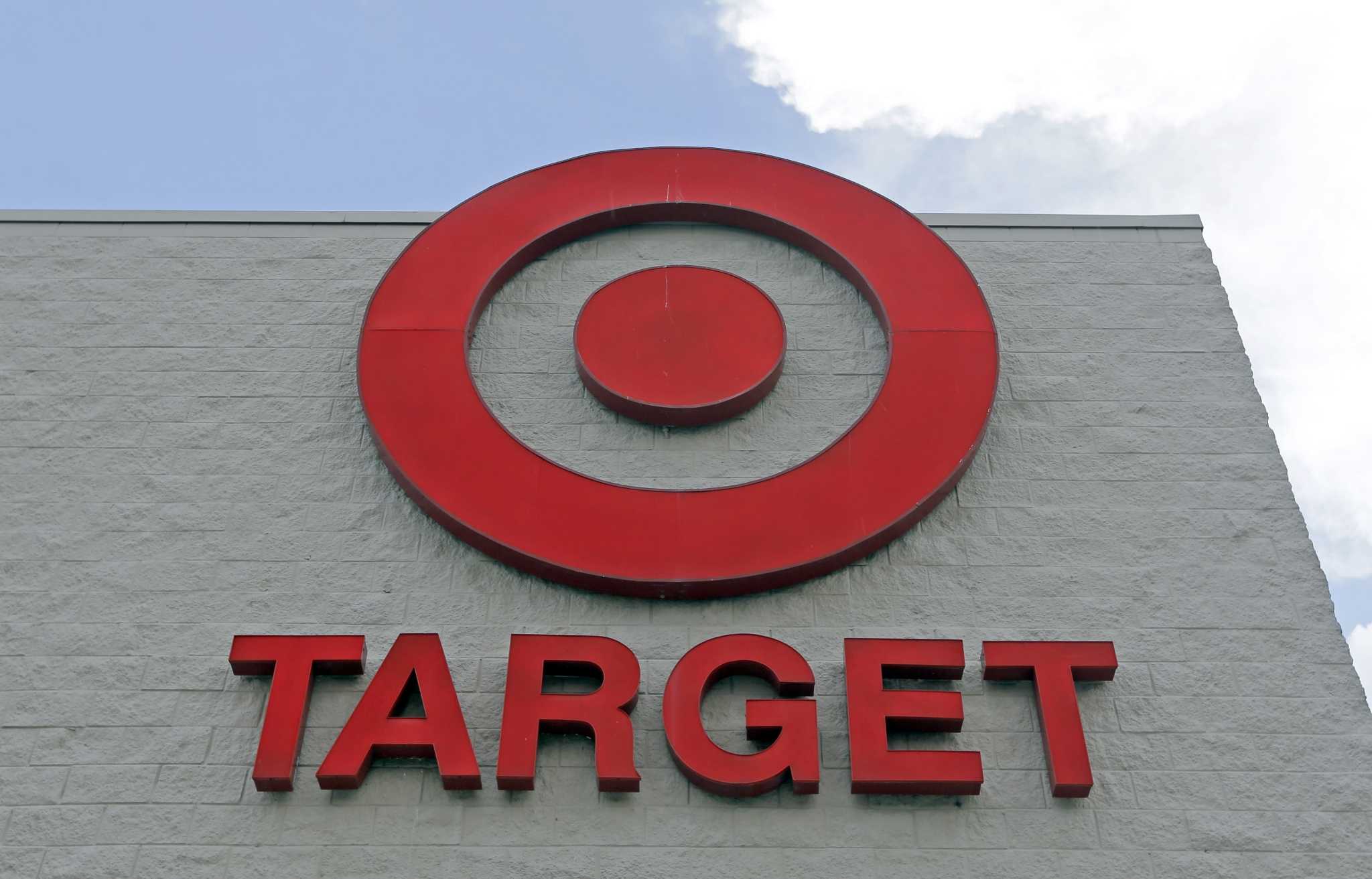 Target is raising minimum hourly wage to 15 by end of 2020