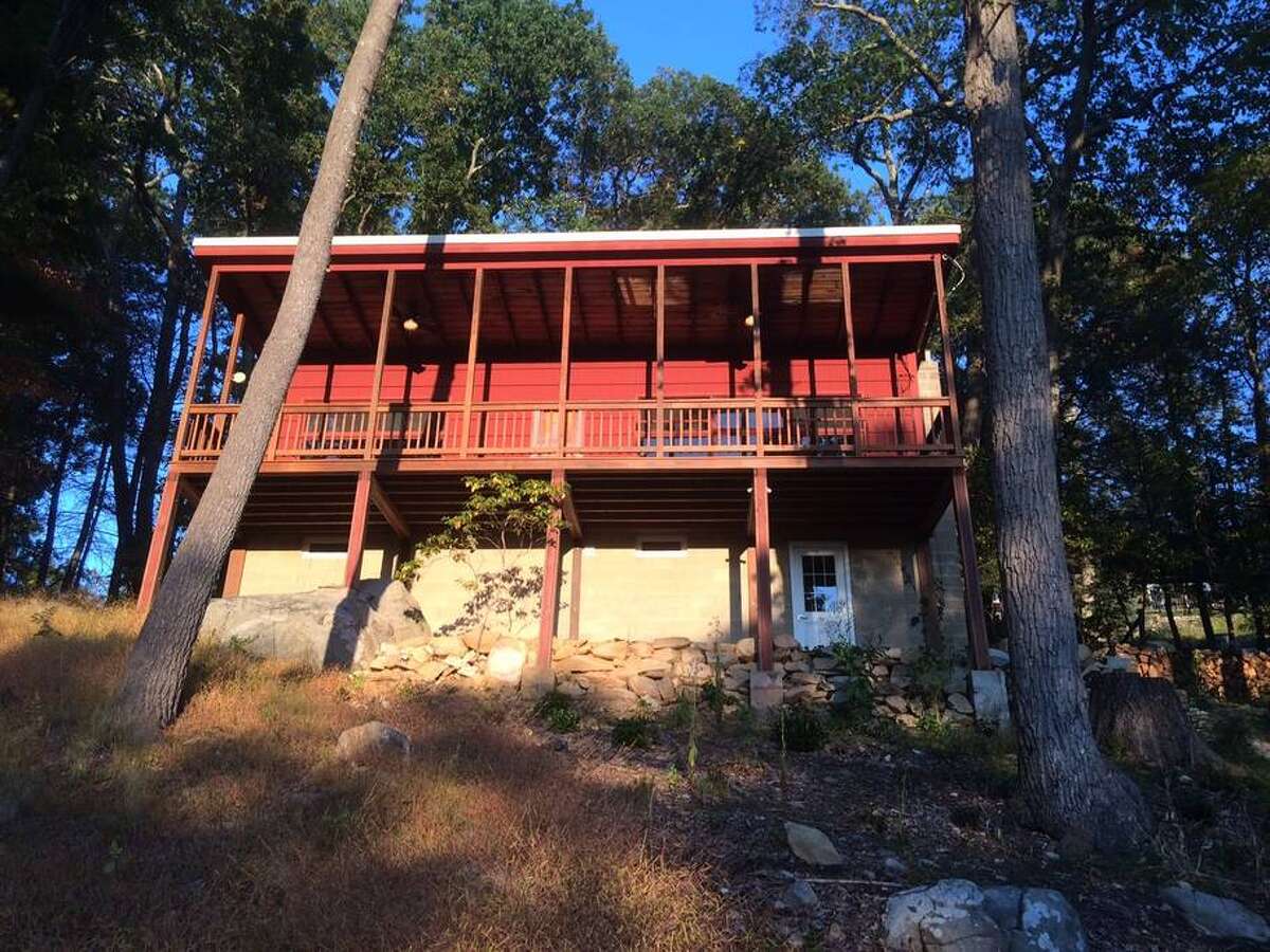 The best Airbnbs for vacationers seeking fall foliage