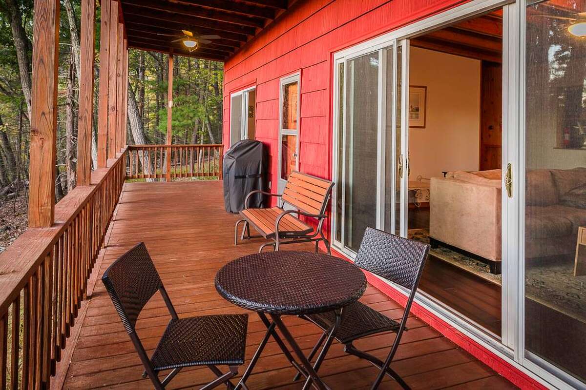 The best Airbnbs for vacationers seeking fall foliage