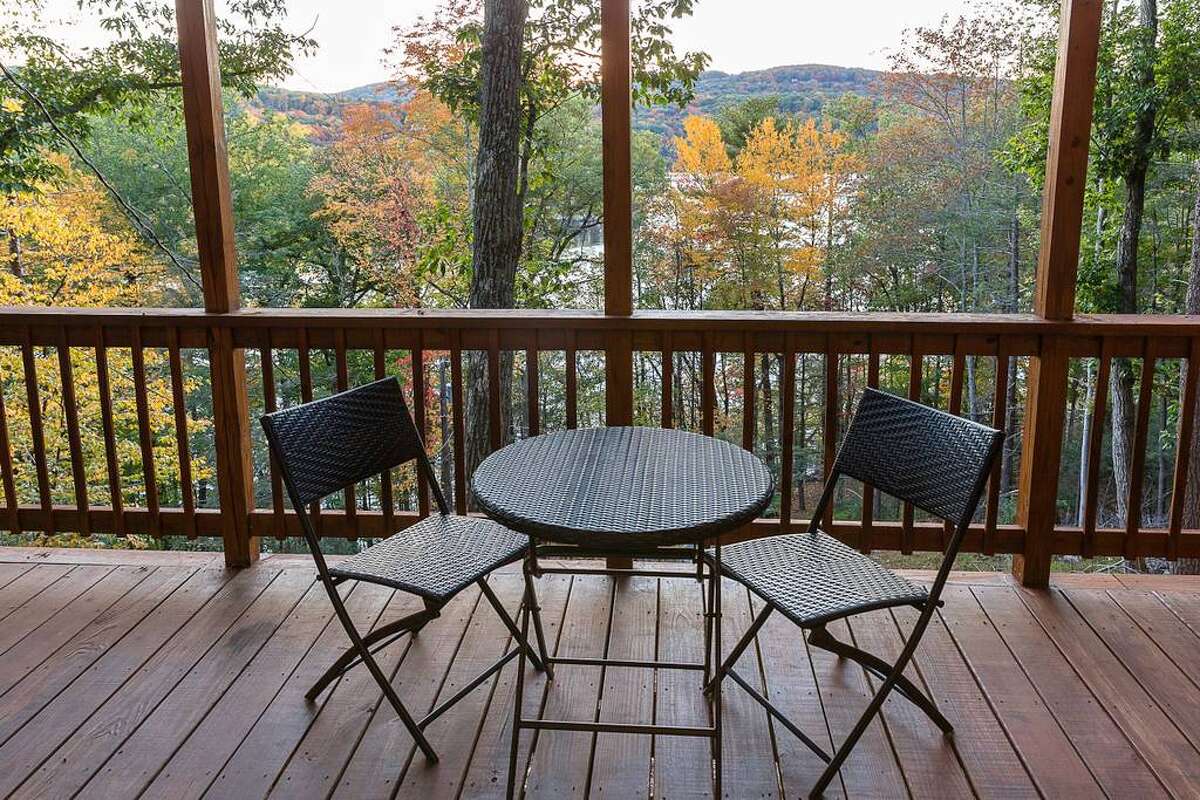 The best Airbnbs for vacationers seeking fall foliage