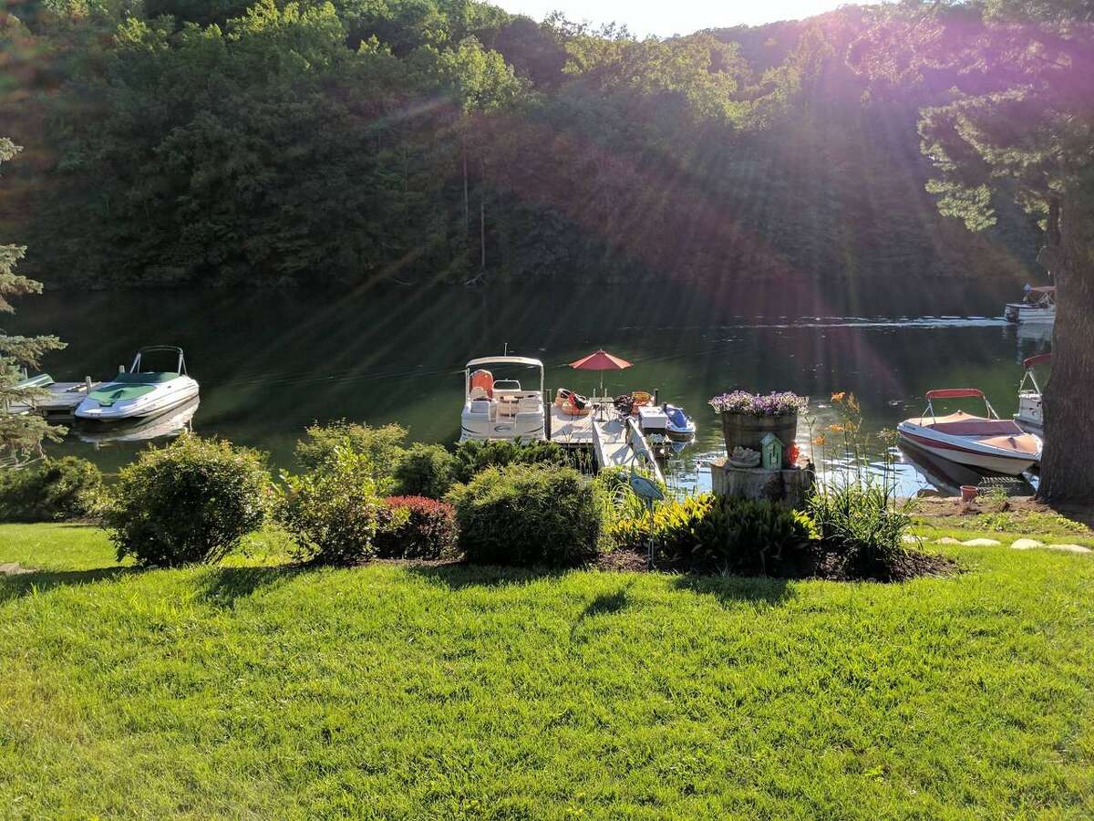 The best Airbnbs for vacationers seeking fall foliage