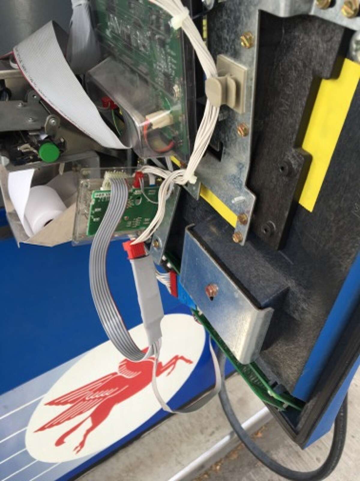 Skimming devices found at Montgomery County stores