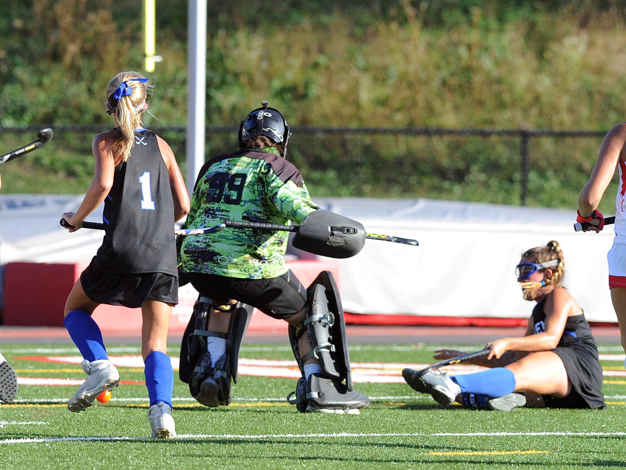 Darien field hockey team defeats Greenwich 1-0, remains unbeaten