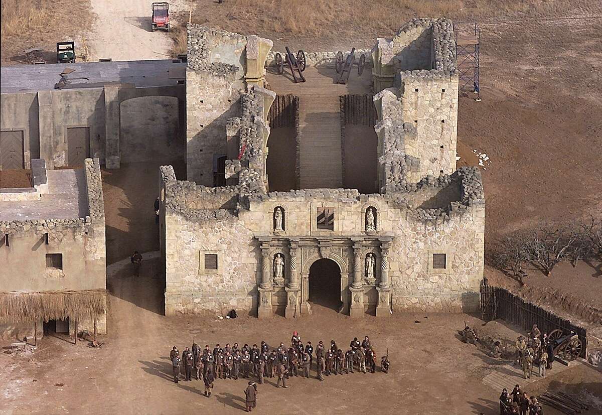 Remembering Alamo statues