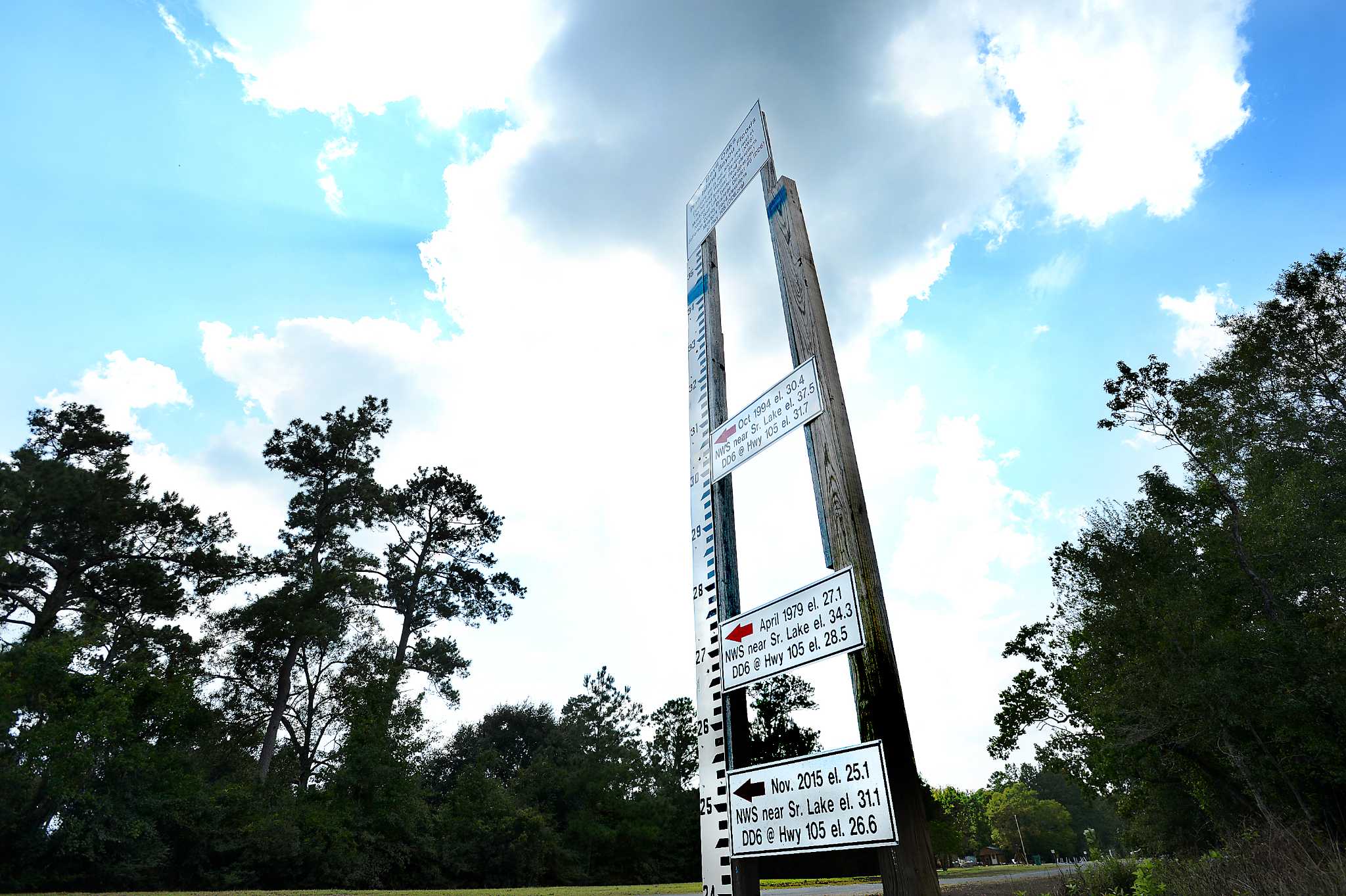 Bevil Oaks flood history sign gets new benchmark