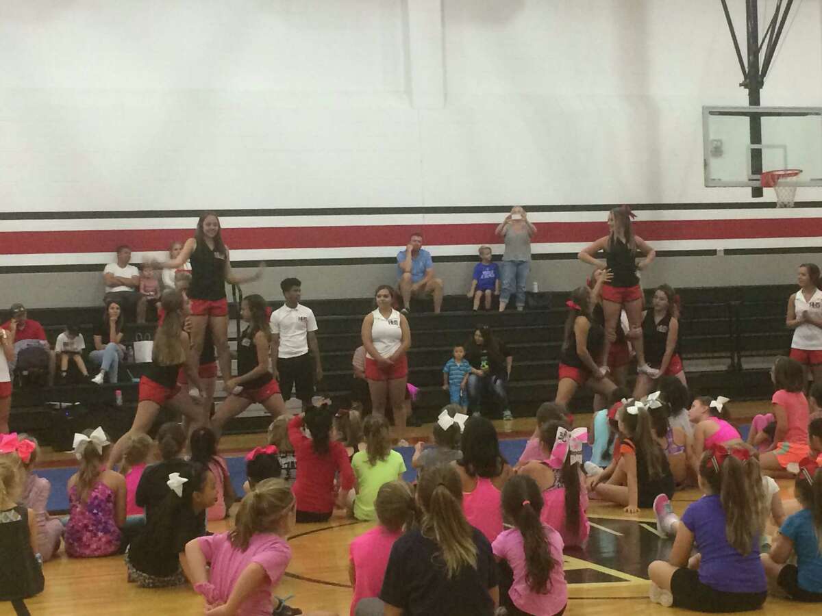 Huffman Hargrave cheer hosts kids' clinic