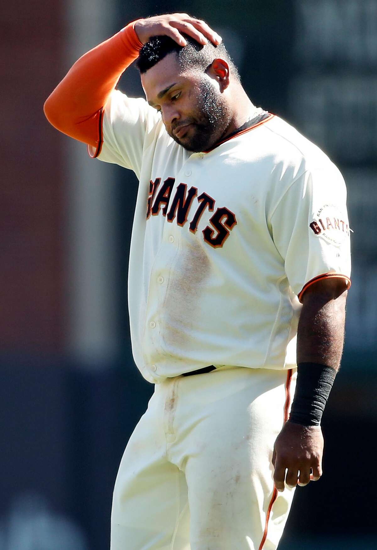 Giants want Pablo Sandoval to make noise off the bench, in the clubhouse